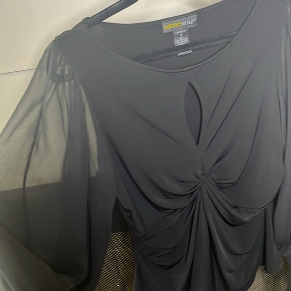 Keyhole evening blouse - Picture 3 of 3